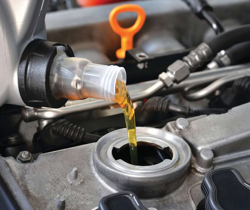 huile moteur pour Peugeot 208 essence