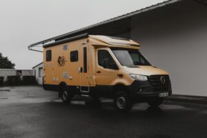 mercedes-camping-car-amenage