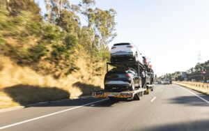Transport de voiture par camion